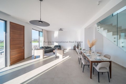 3 bedrooms Villa in Chloraka, Paphos, Cyprus No. 37580 3