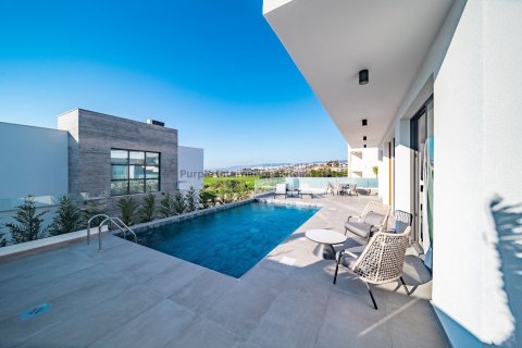 3 bedrooms Villa in Chloraka, Paphos, Cyprus No. 37580 6