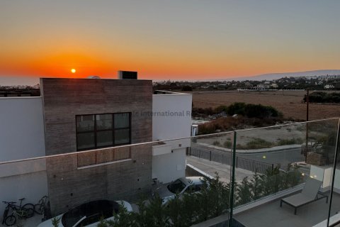 3 bedrooms Villa in Chloraka, Paphos, Cyprus No. 37580 4