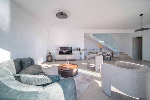 3 bedrooms Villa in Chloraka, Paphos, Cyprus No. 37580 9