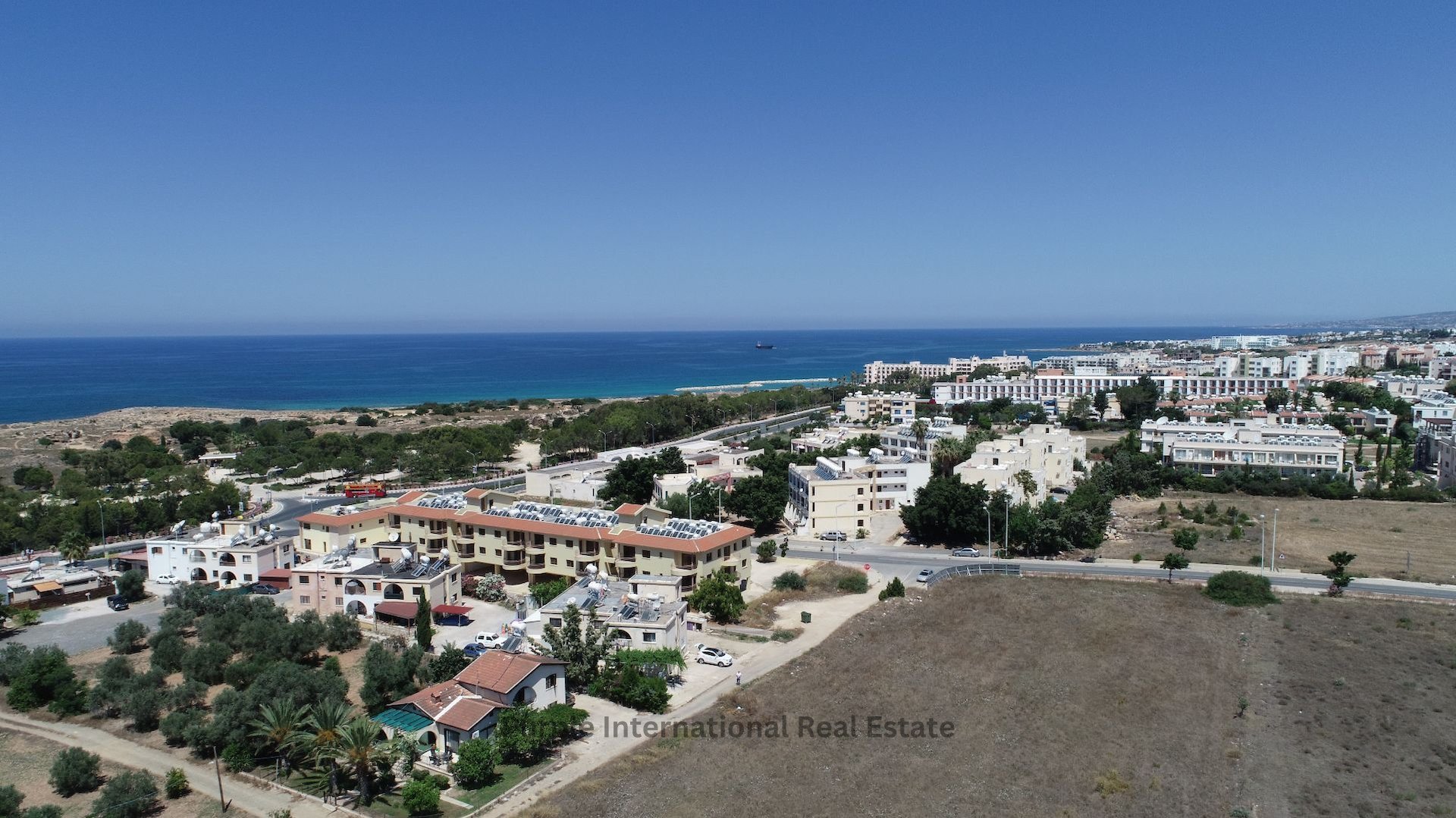 4 bedrooms Apartment in Paphos, Cyprus No. 37280
