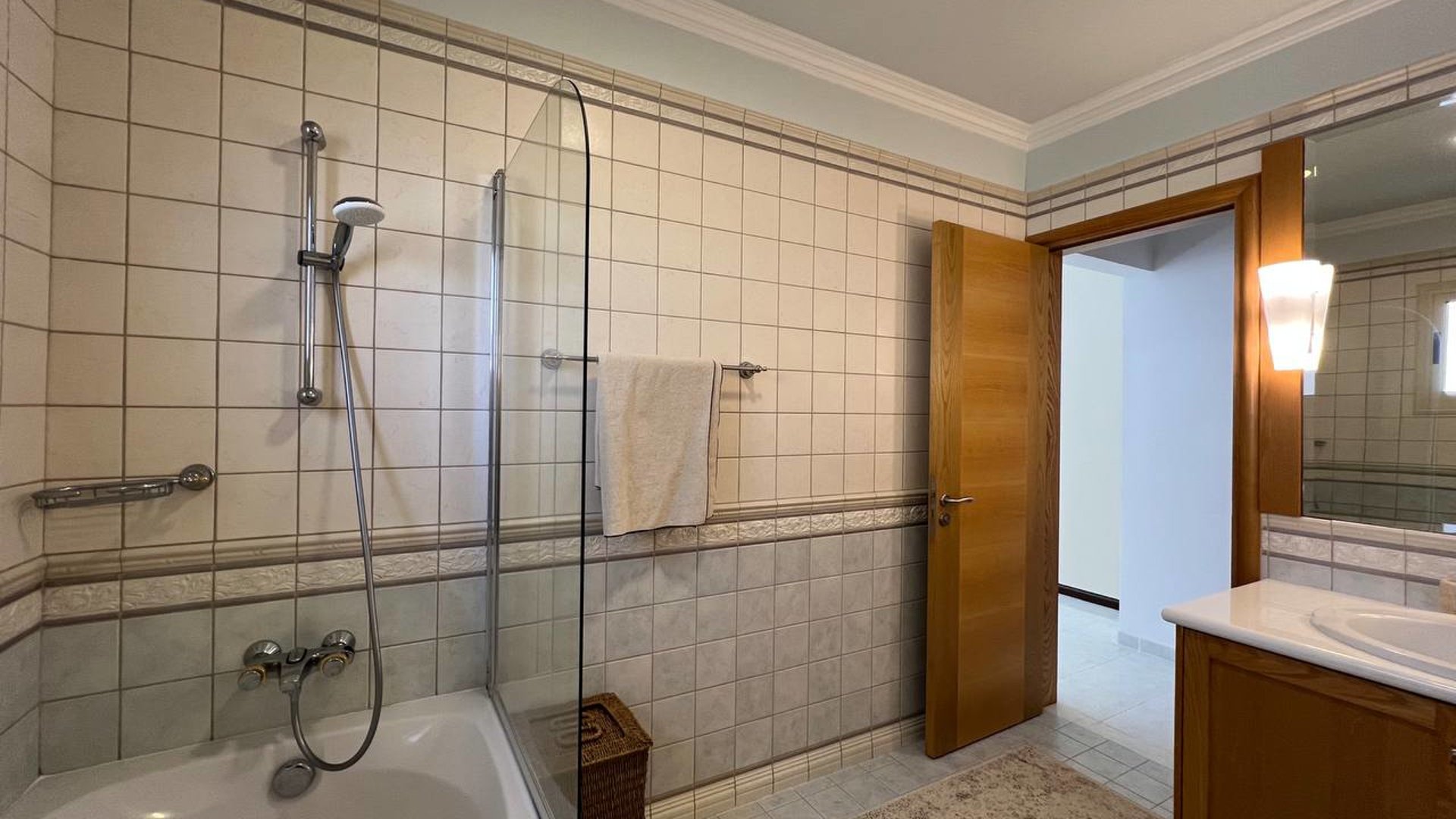 4 bedrooms Villa in Limassol, Cyprus No. 30841