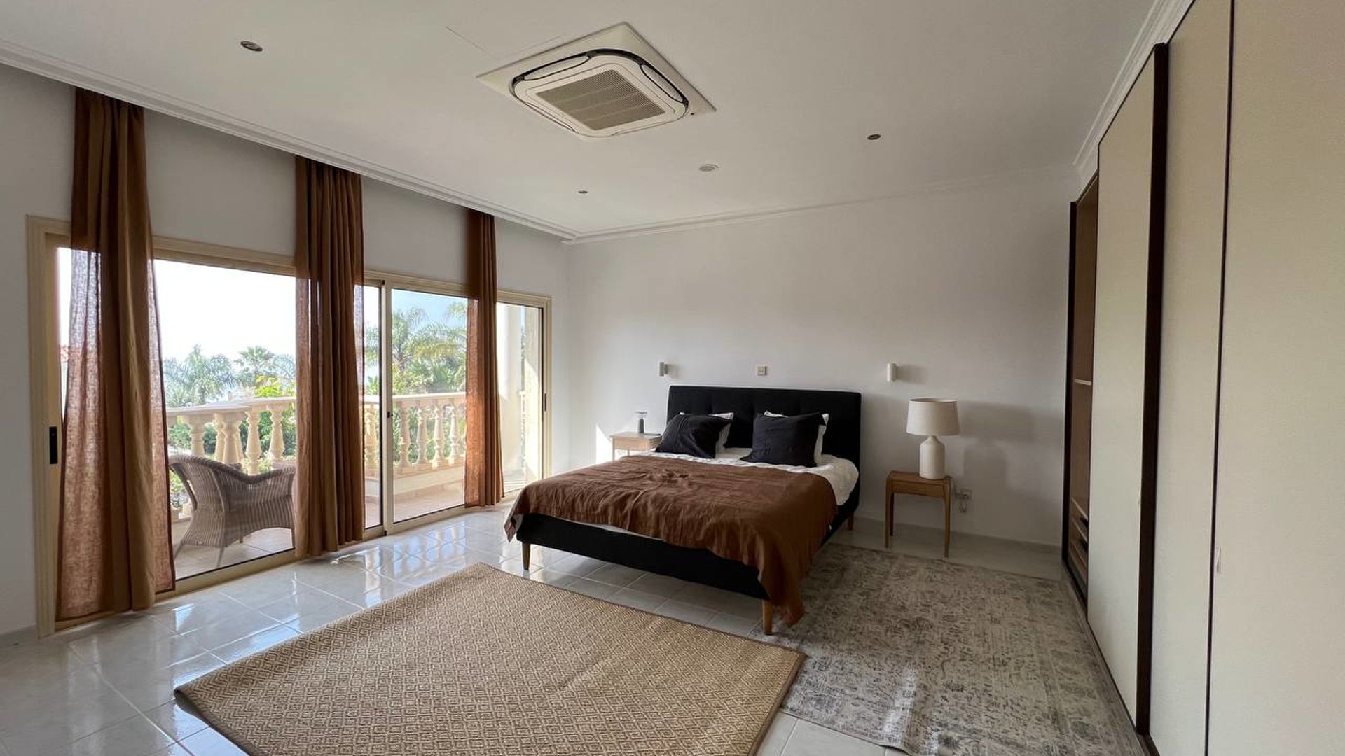 4 bedrooms Villa in Limassol, Cyprus No. 30841