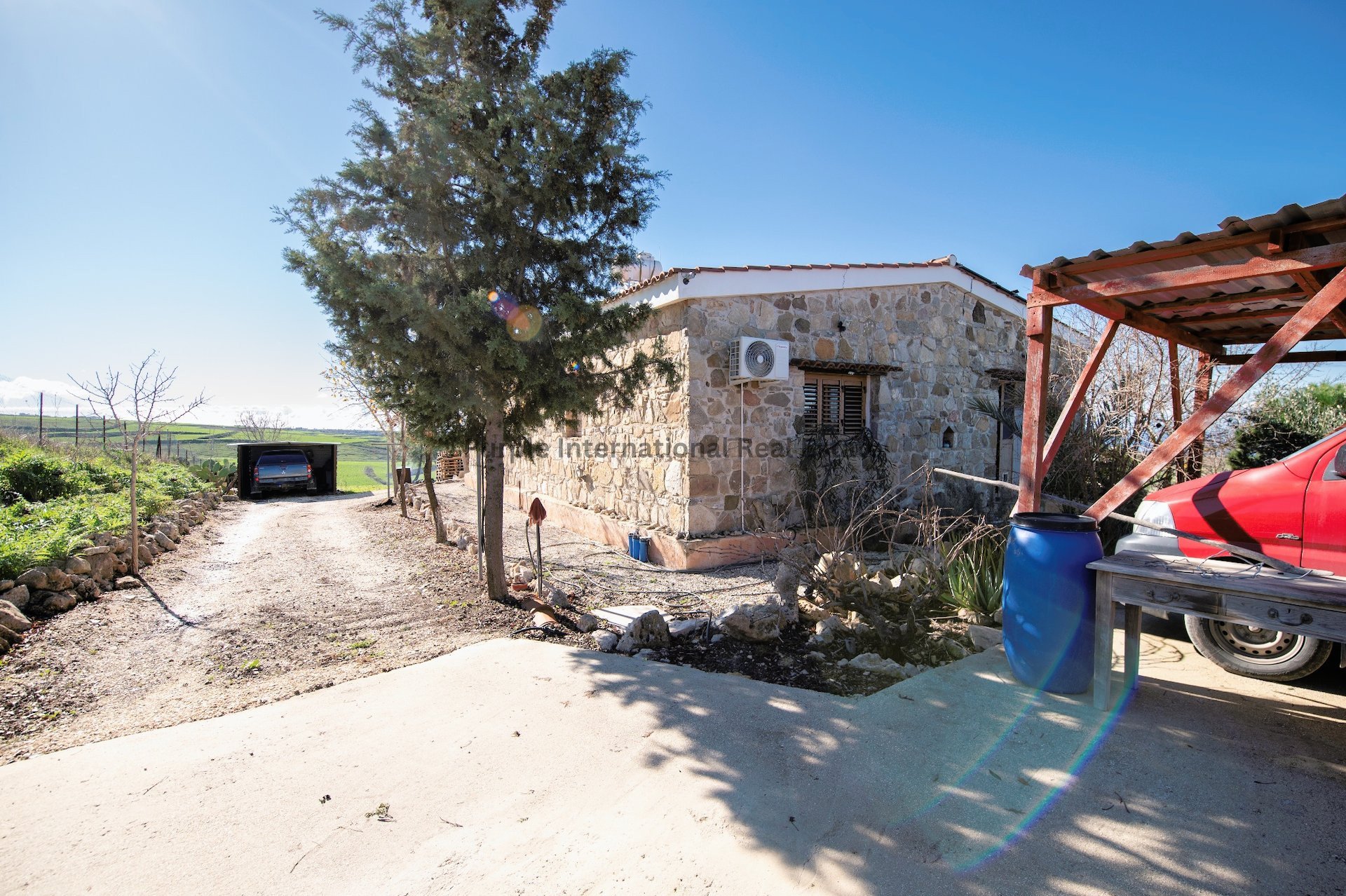 2 bedrooms Villa in Pano Arodes, Paphos, Cyprus No. 24672
