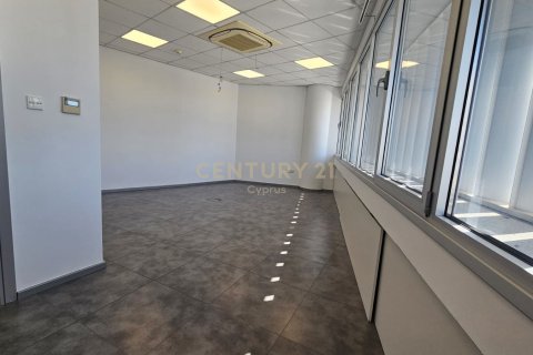 434m2 Oficina en Agios Athanasios, Limassol, No. 55556 9