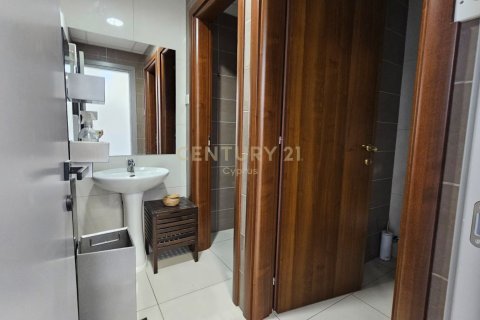 434m2 Oficina en Agios Athanasios, Limassol, No. 55556 8