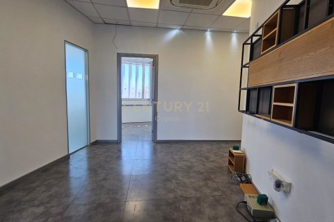 434m2 Oficina en Agios Athanasios, Limassol, No. 55556 15