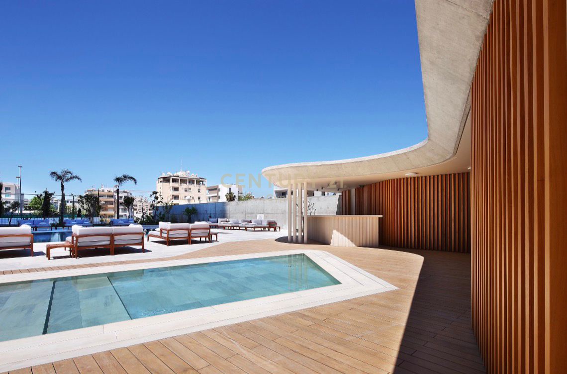 3 bedrooms Apartment in Limassol, Cyprus No. 55554