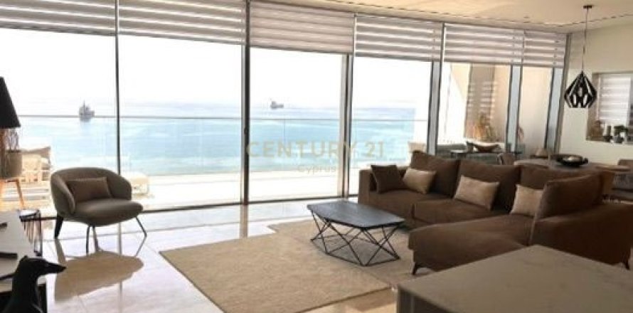 3 dormitorios Apartamento en Limassol,  No. 55554