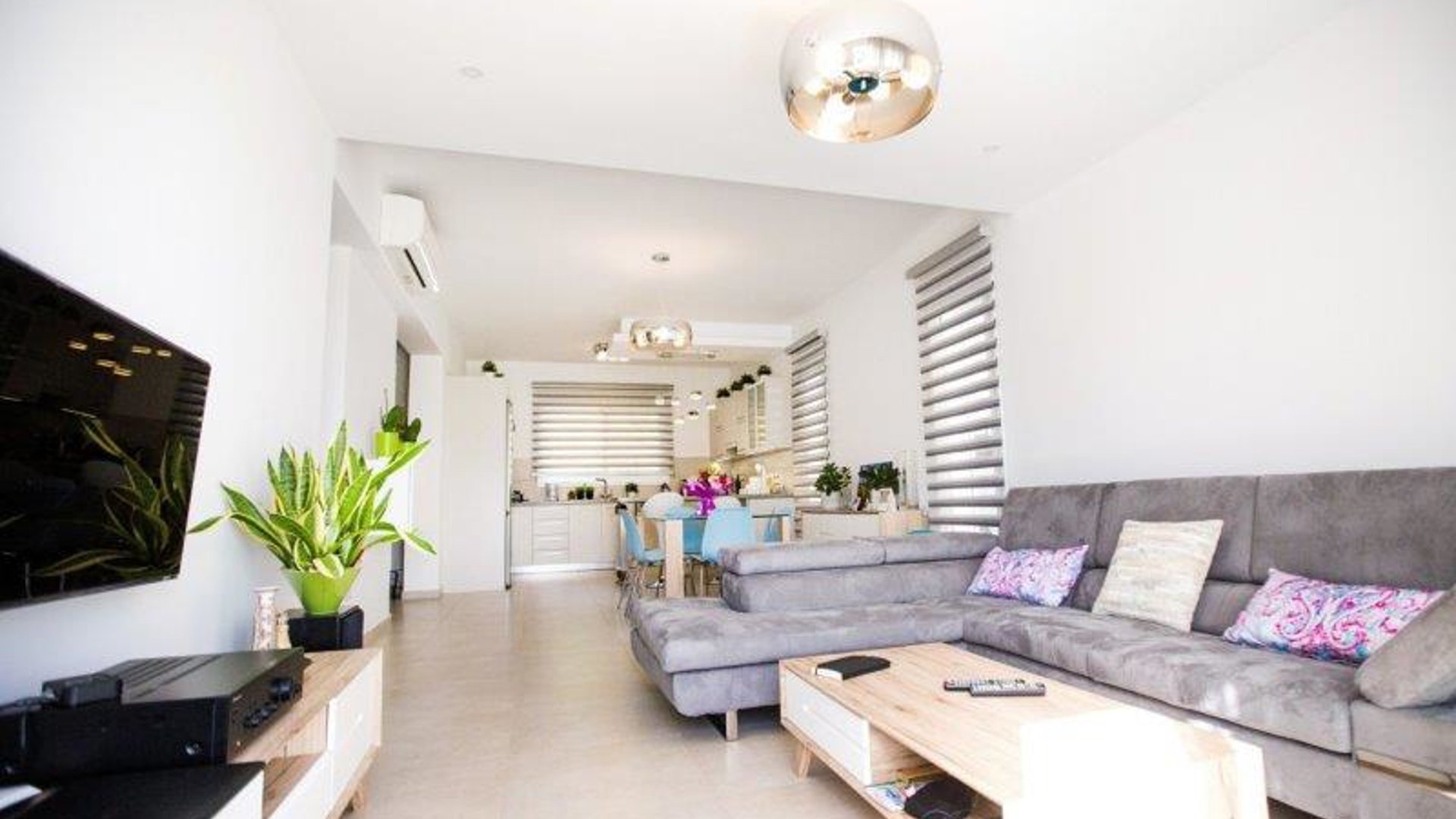 3 bedrooms Villa in Konia, Paphos, Cyprus No. 26010