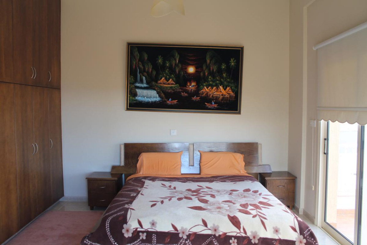4 bedrooms Villa in Limassol, Cyprus No. 38372