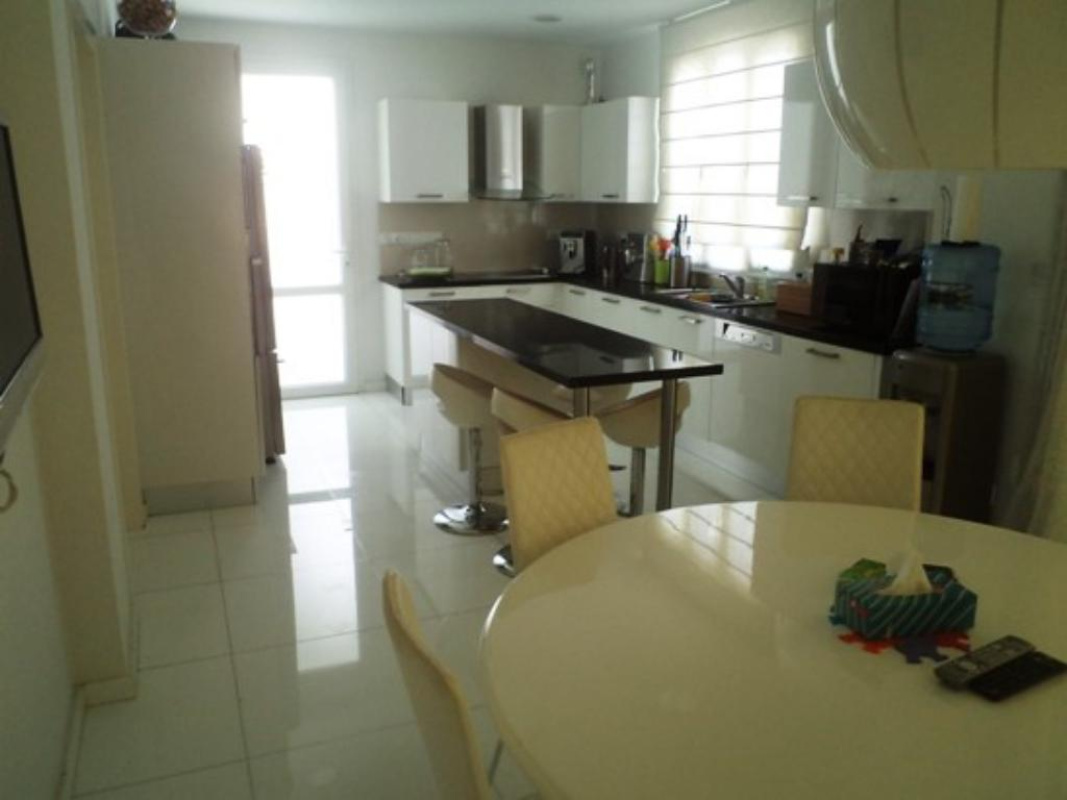 5 bedrooms Villa in Limassol, Cyprus No. 38373