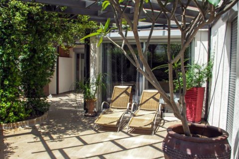 2 bedrooms Apartment in Limassol,  No. 38371 10