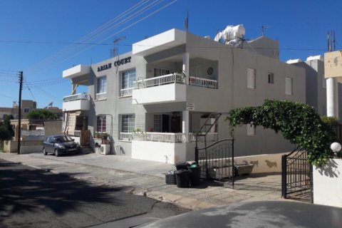 500m2 Commercial property in Paphos, No. 38374