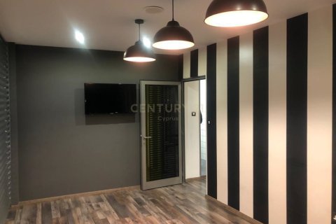 Коммерческая недвижимость 180м2 в Лимассол, Лимасол, № 53890 8