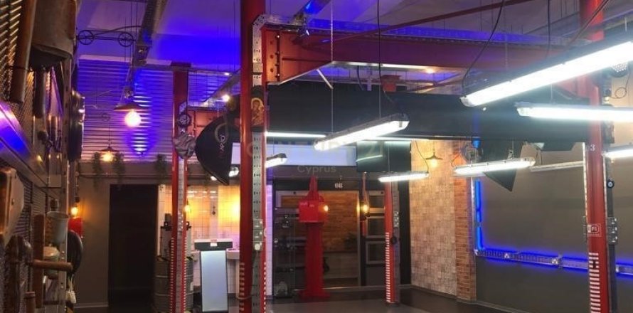 Коммерческая недвижимость 180м2 в Лимассол, Лимасол, № 53890