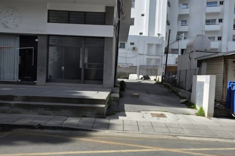 1 room Shop in Nicosia, No. 39618 2