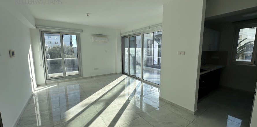 2 bedrooms Apartment in Larnaca, Larnaka,  No. 39621