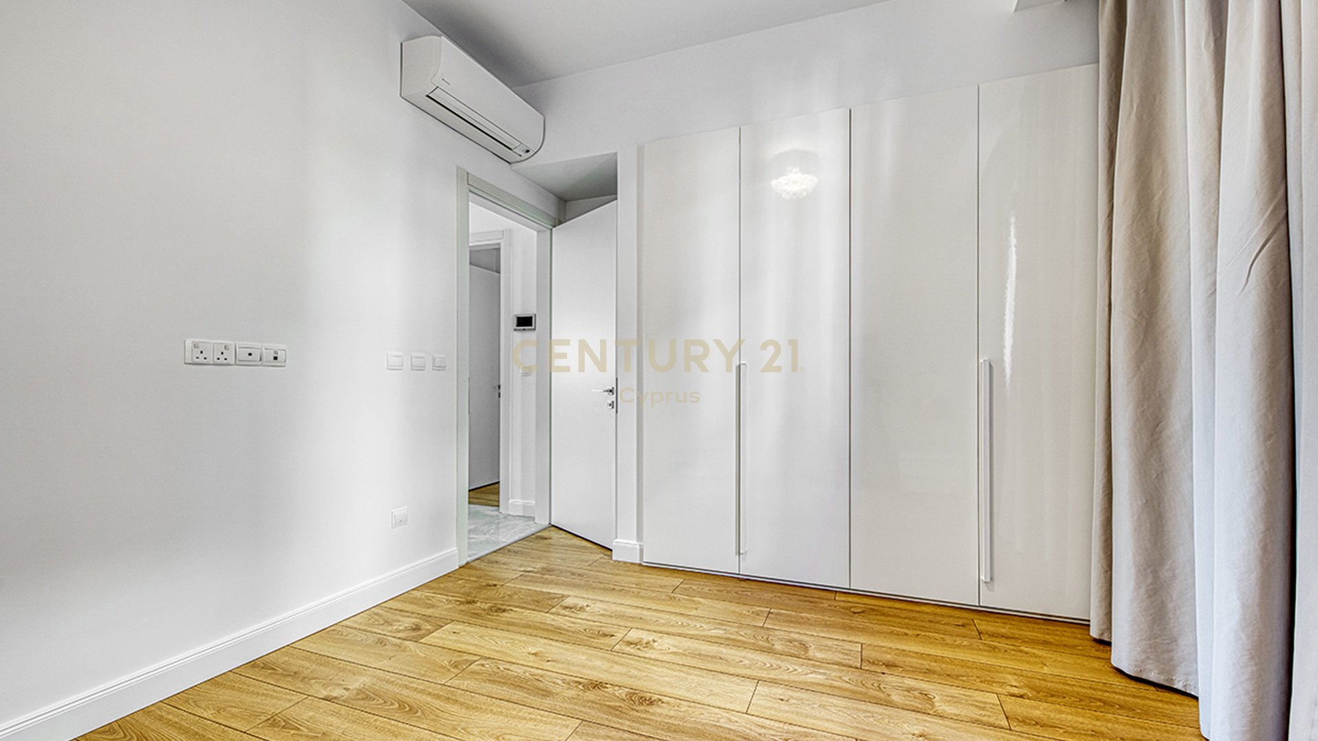 2 bedrooms Apartment in Germasogeia, Limassol, Cyprus No. 55991