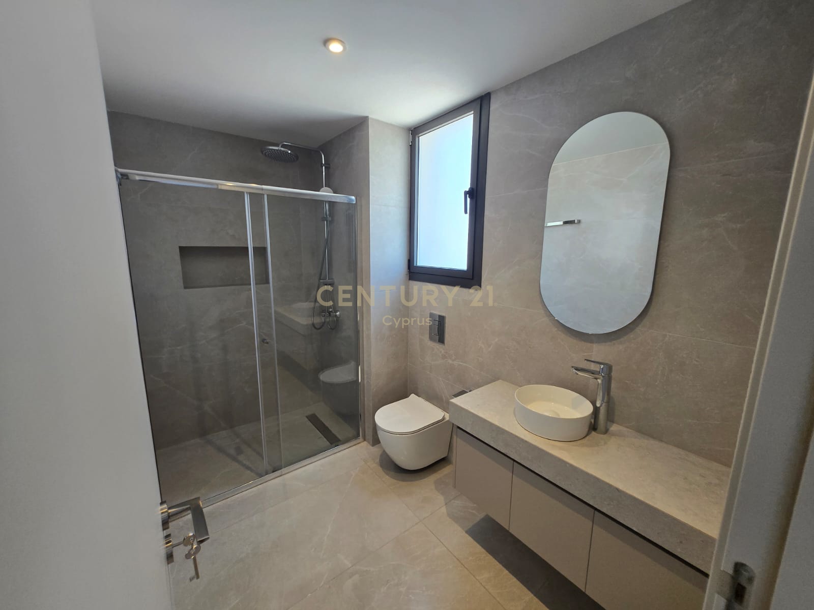 2 bedrooms Penthouse in Zakaki, Limassol, Cyprus No. 55990