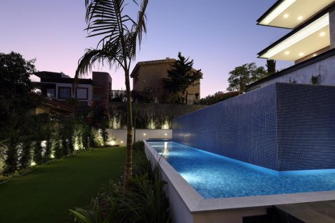 3 dormitorios Apartamento en Limassol,  No. 38519 10