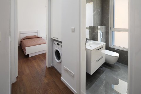 3 dormitorios Apartamento en Limassol,  No. 38519 5