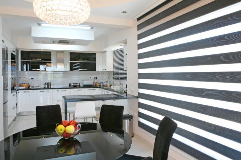 3 bedrooms Villa in Limassol, No. 38521 4