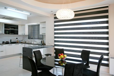 3 bedrooms Villa in Limassol, No. 38521 3