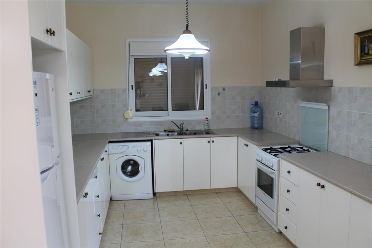 4 bedrooms Villa in Limassol, Cyprus No. 38335