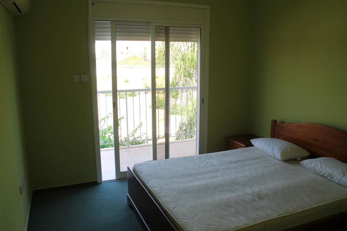 4 bedrooms Villa in Limassol, Cyprus No. 38335