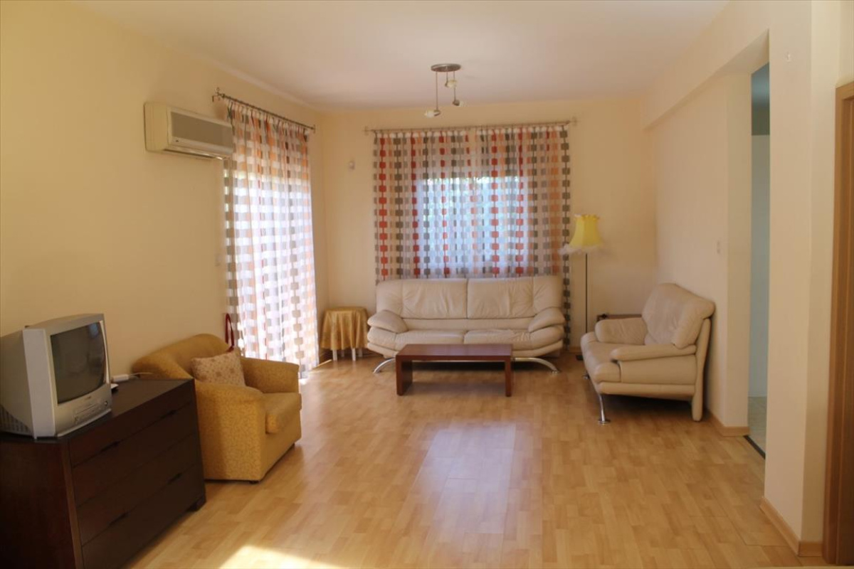 4 bedrooms Villa in Limassol, Cyprus No. 38335