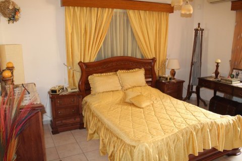 Вилла с 4 спальнями в Лимассол, Лимасол,  № 38336 11