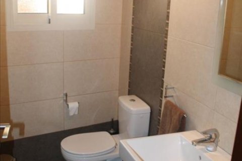 5 bedrooms Villa in Limassol,  No. 38334 3