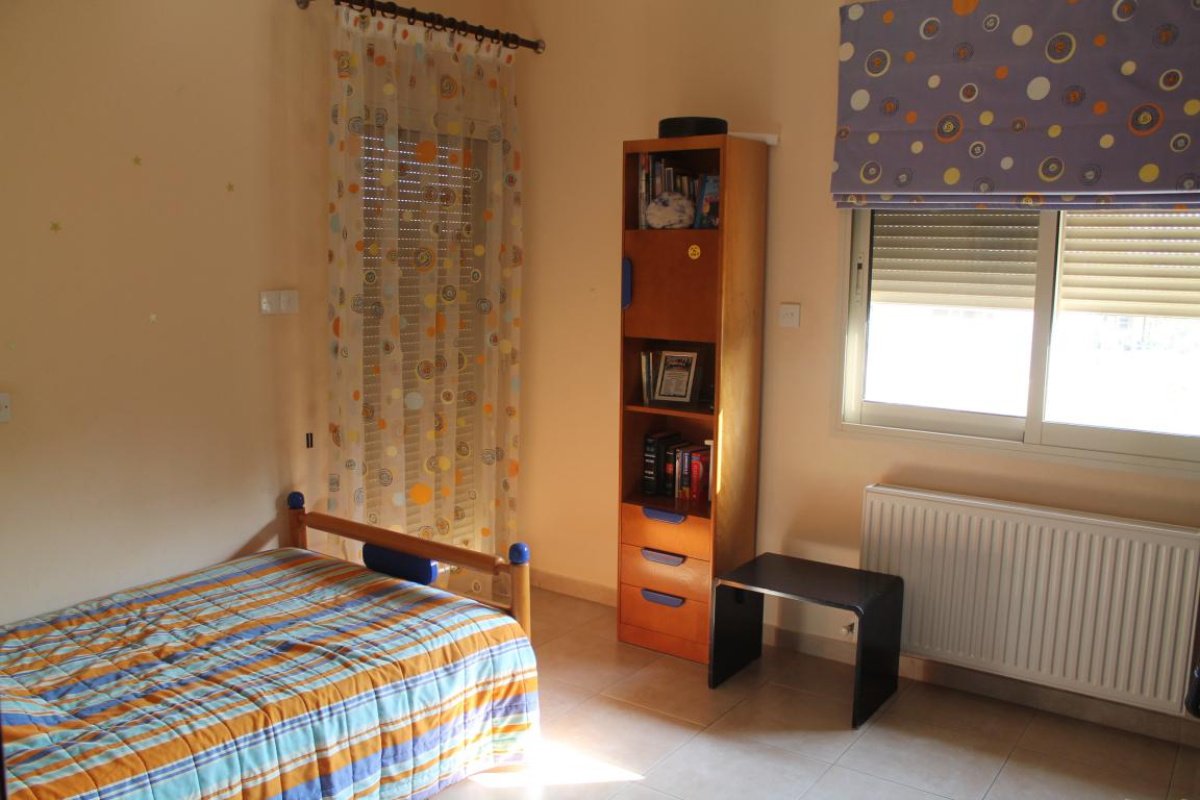 5 bedrooms Villa in Limassol, Cyprus No. 38334