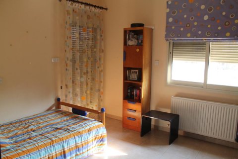 5 bedrooms Villa in Limassol,  No. 38334 15