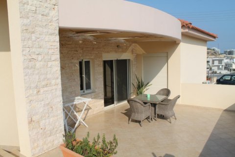 5 bedrooms Villa in Limassol,  No. 38334 11