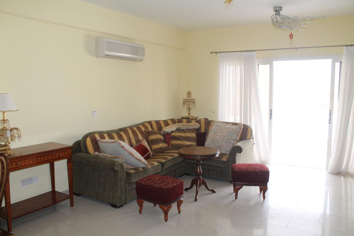 5 bedrooms Villa in Limassol, Cyprus No. 38347