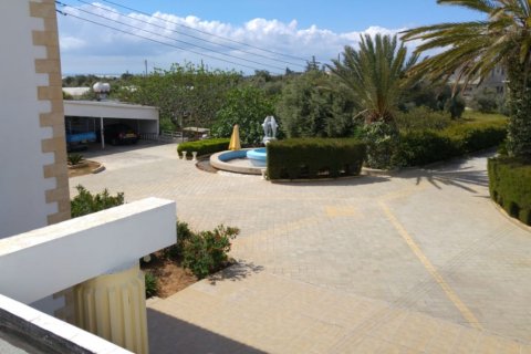 3 dormitorios Villa en Limassol,  No. 38337 9