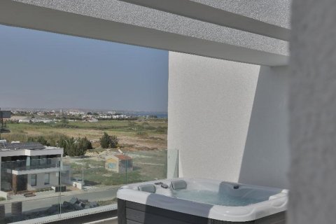 2 bedrooms Apartment in Livadia, Larnaka,  No. 40559 12