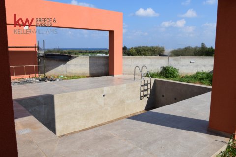 4 bedrooms Villa in Paralimni, Ammochostos, No. 40558 2