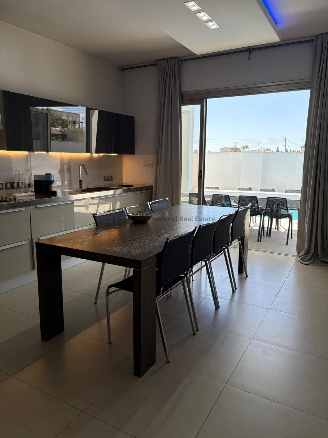 4 bedrooms Villa in Dromolaxia, Larnaka, Cyprus No. 58538