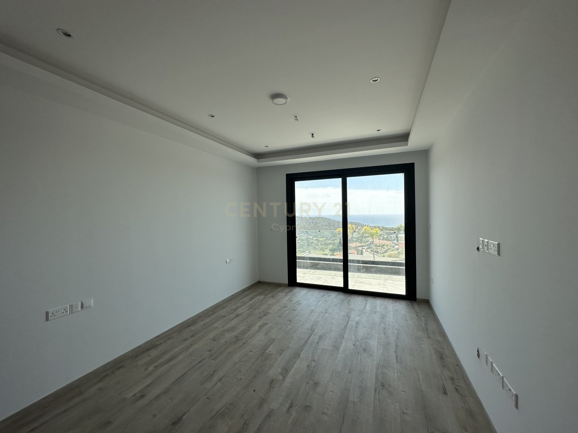 4 bedrooms Villa in Parekklisia, Limassol, Cyprus No. 30608