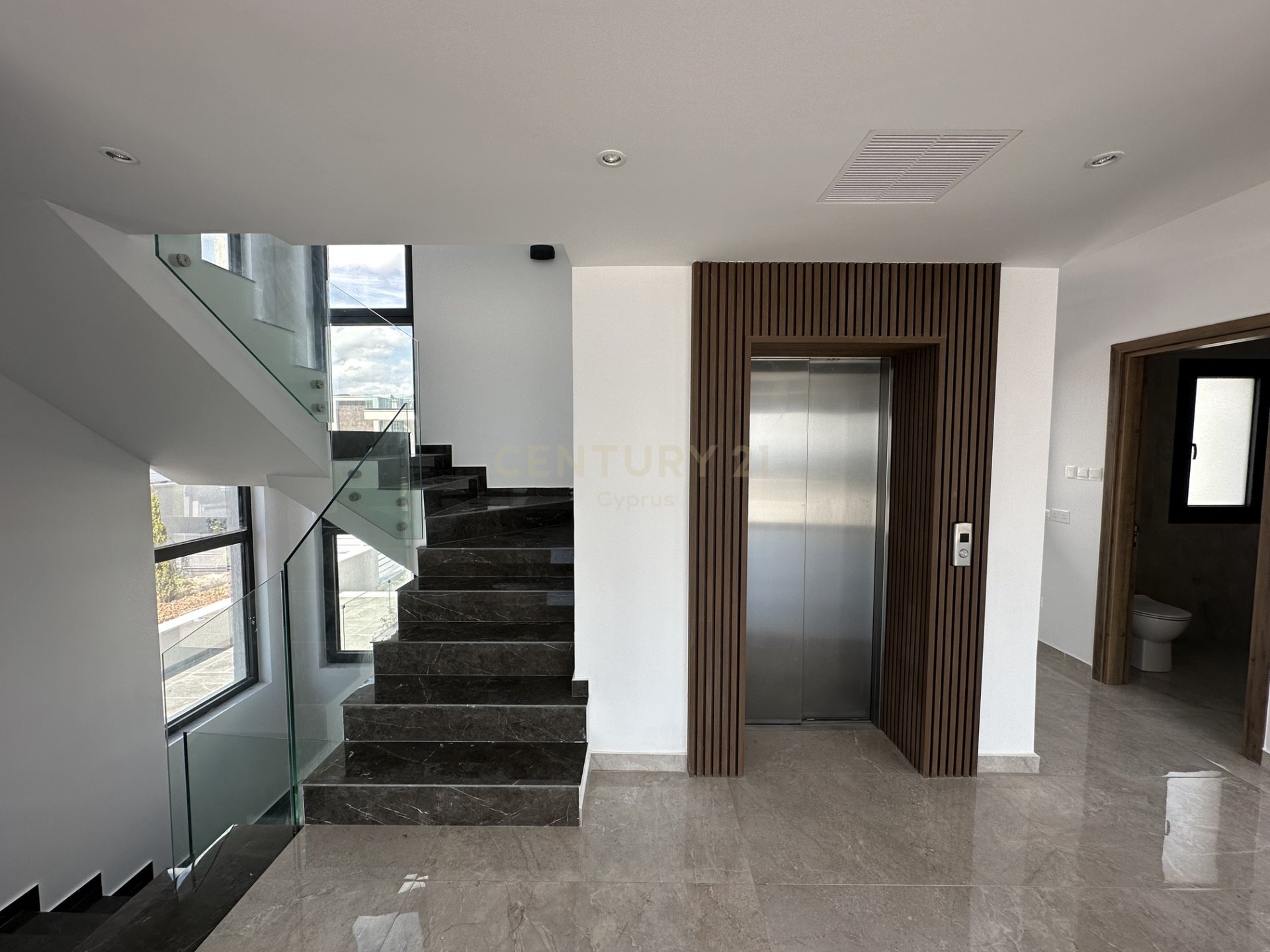 4 bedrooms Villa in Parekklisia, Limassol, Cyprus No. 30608