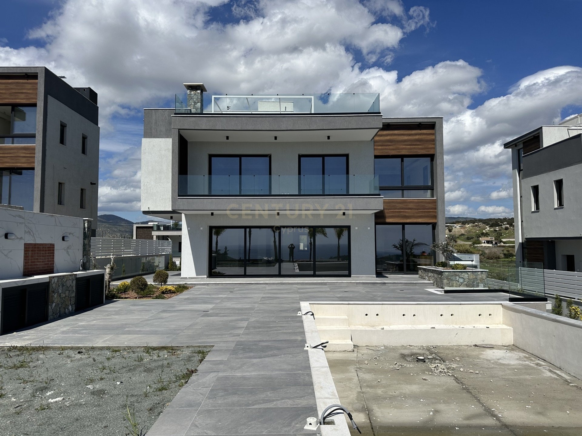 4 bedrooms Villa in Parekklisia, Limassol, Cyprus No. 30608