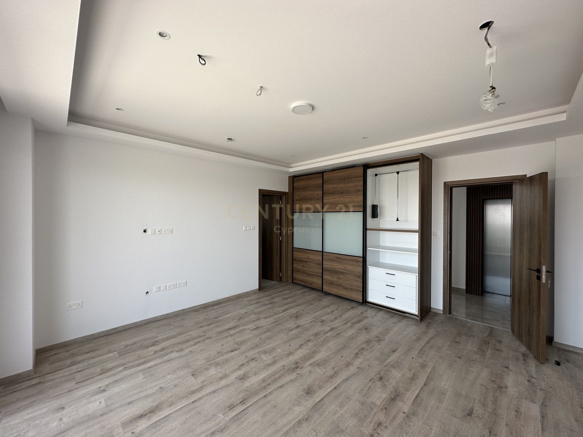 4 bedrooms Villa in Parekklisia, Limassol, Cyprus No. 30608