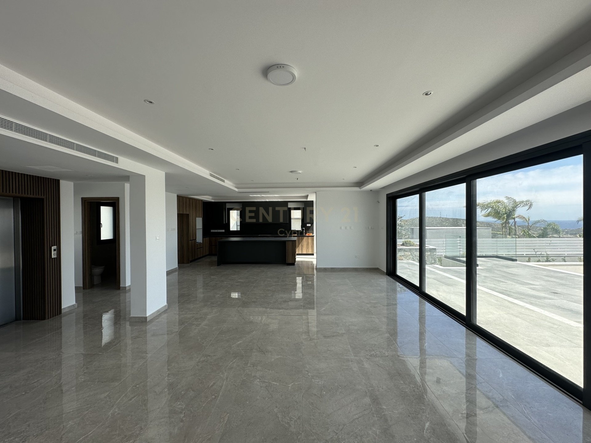 4 bedrooms Villa in Parekklisia, Limassol, Cyprus No. 30608