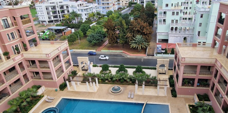 3 dormitorios Ático en Germasogeia, Limassol,  No. 55319