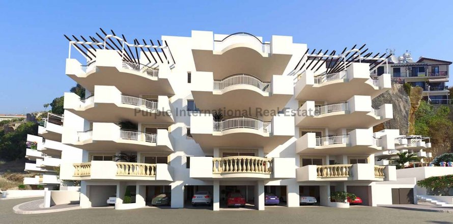 3 bedrooms Apartment in Paphos, Cyprus No. 37540