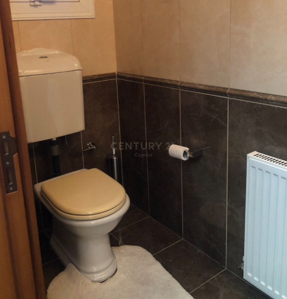 4 bedrooms Villa in Germasogeia, Limassol, Cyprus No. 35036