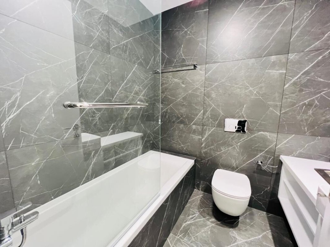 3 bedrooms Apartment in Limassol, Cyprus No. 38923